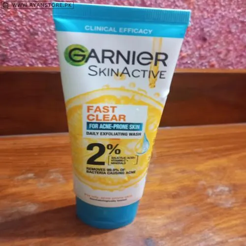Garnier Fast Clear Face Wash